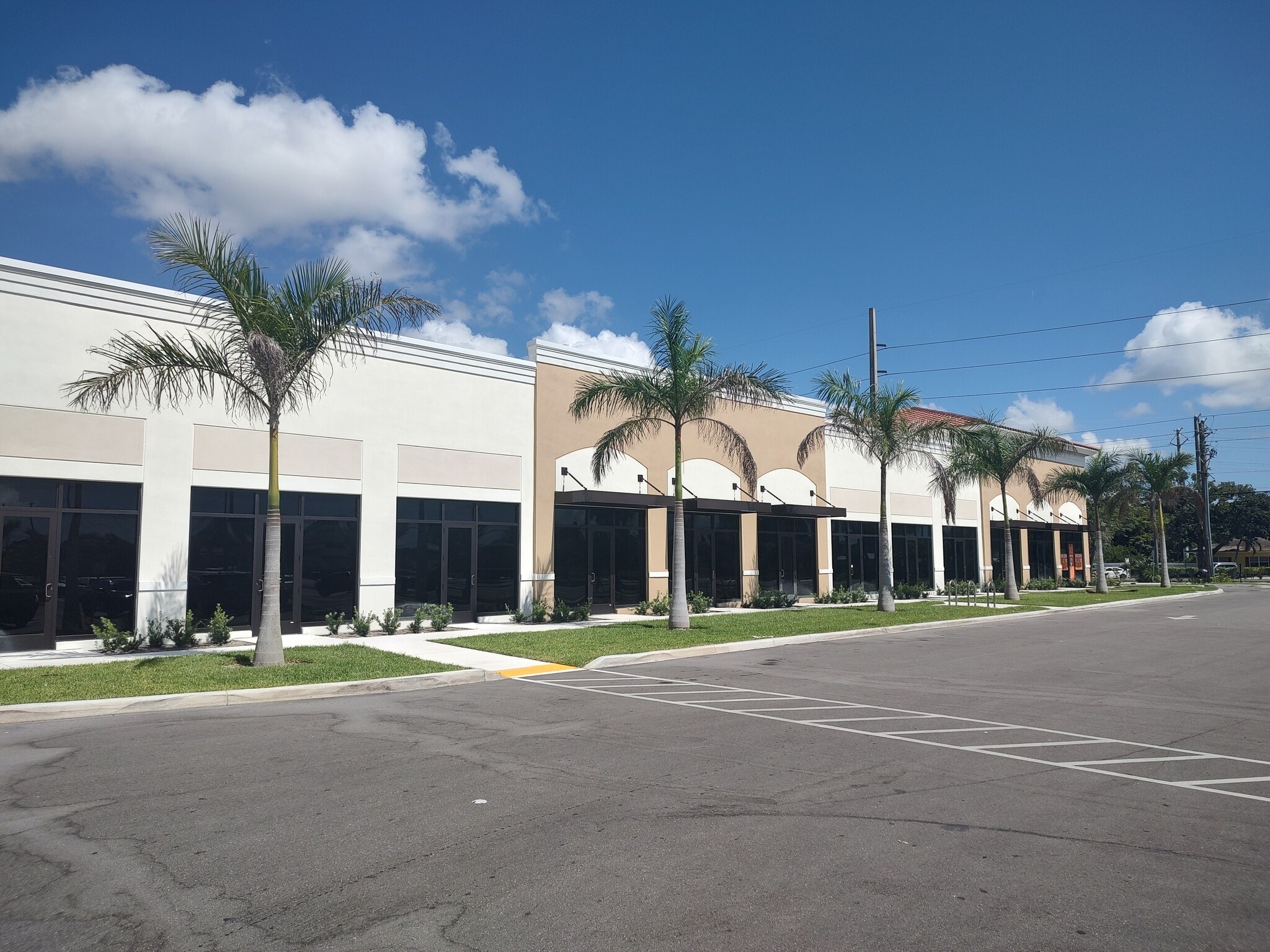 5335 N Military Trl, West Palm Beach, FL for lease Building Photo- Image 1 of 1