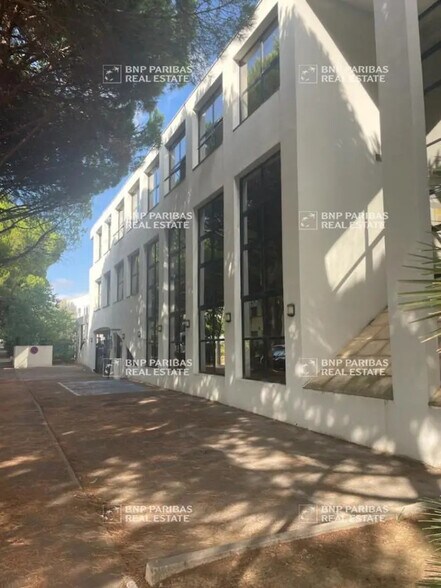 Office in Montpellier for lease - Building Photo - Image 2 of 10