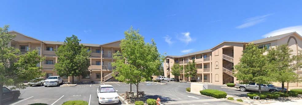 Stanton Park Development Estate portfolio of 10 properties for sale on LoopNet.com - Building Photo - Image 3 of 9