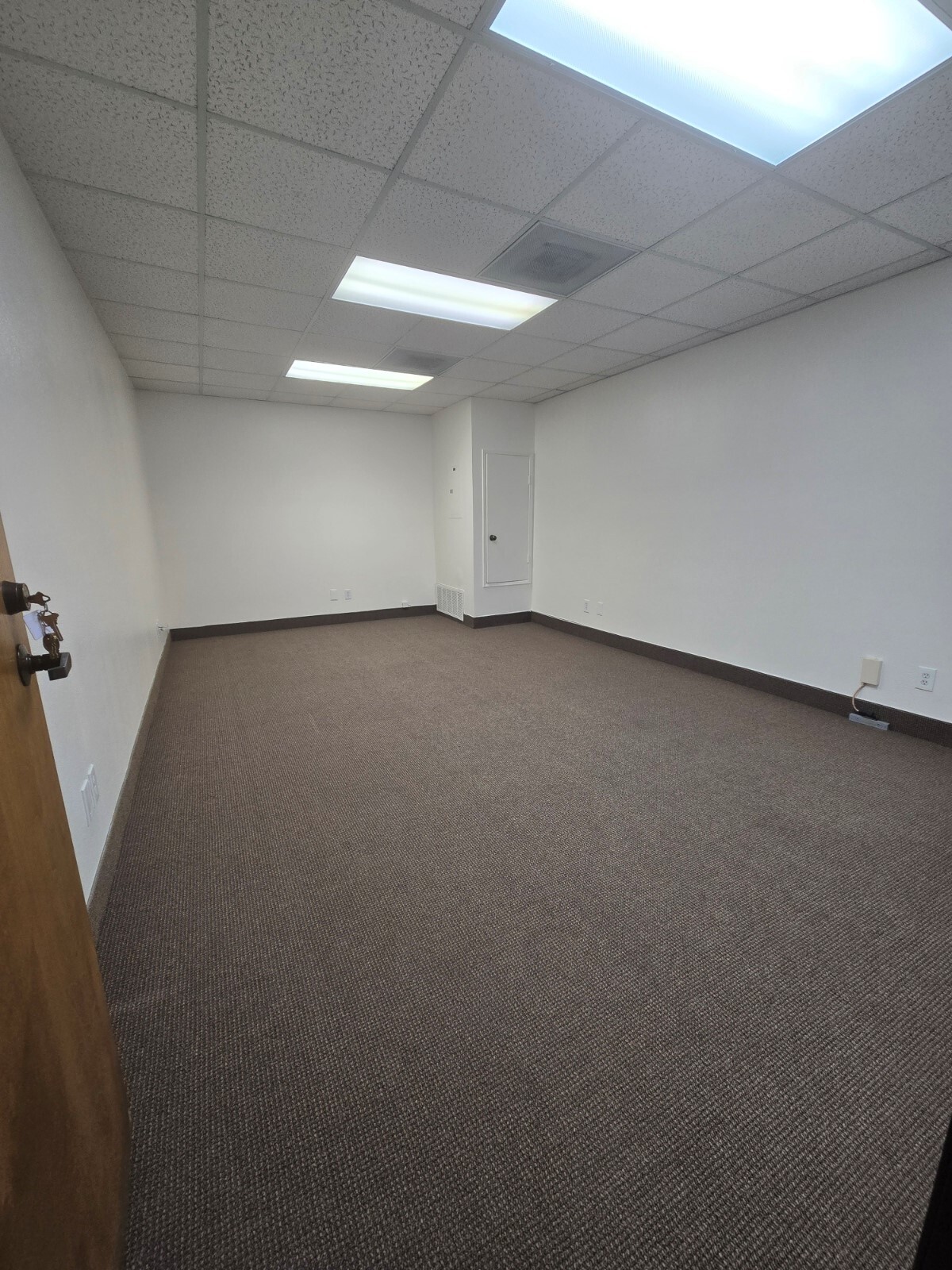 7710 Balboa Ave, San Diego, CA for lease Interior Photo- Image 1 of 4