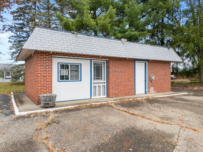 1204 Erie Ave SW, Navarre, OH for lease - Building Photo - Image 2 of 24