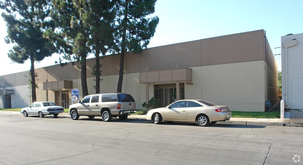 7106-7110 Marcelle St, Paramount, CA for lease - Primary Photo - Image 1 of 5