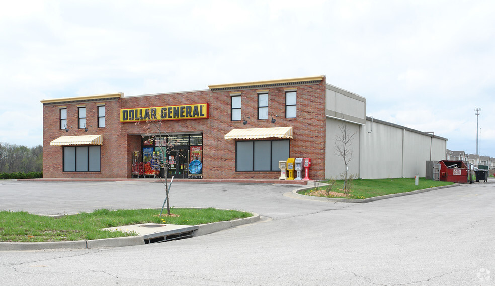 101-199 W AA Hwy, Grain Valley, MO for lease - Building Photo - Image 3 of 8