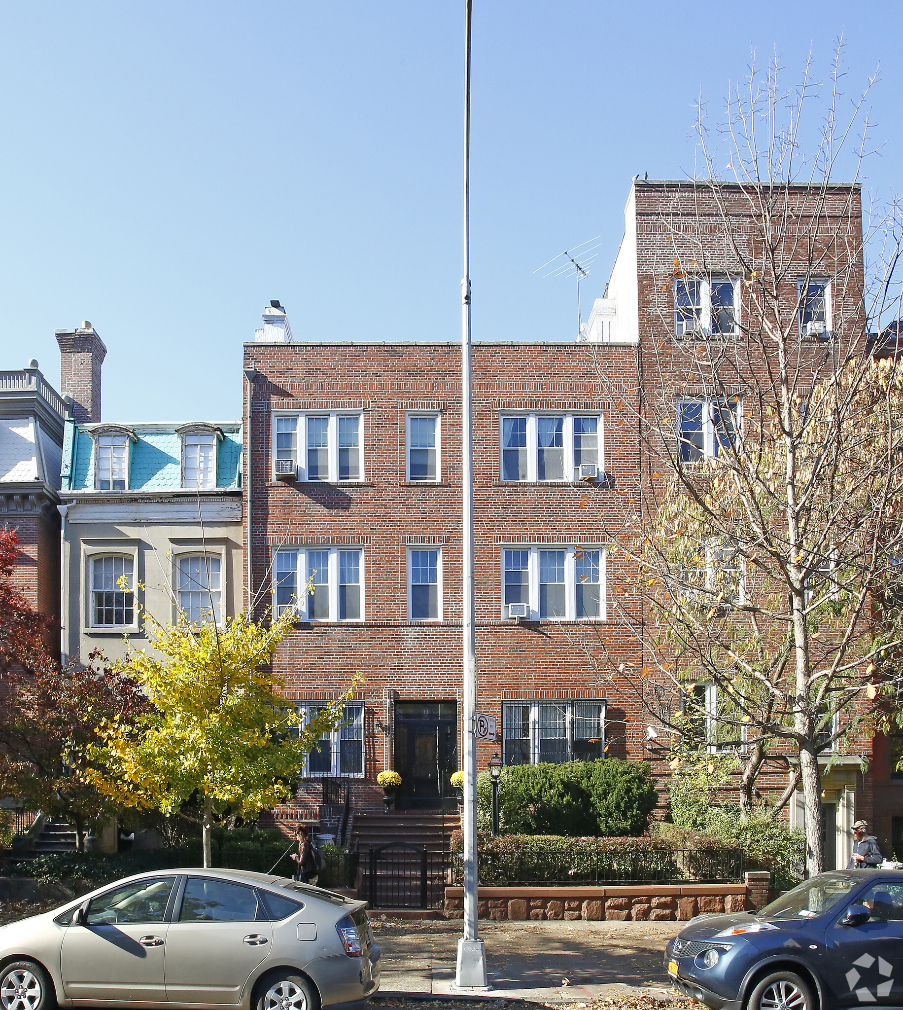 316 Clinton Ave, Brooklyn, NY for sale Primary Photo- Image 1 of 1