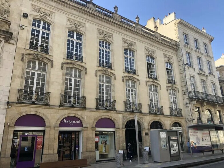 Office in Bordeaux for lease - Building Photo - Image 2 of 2