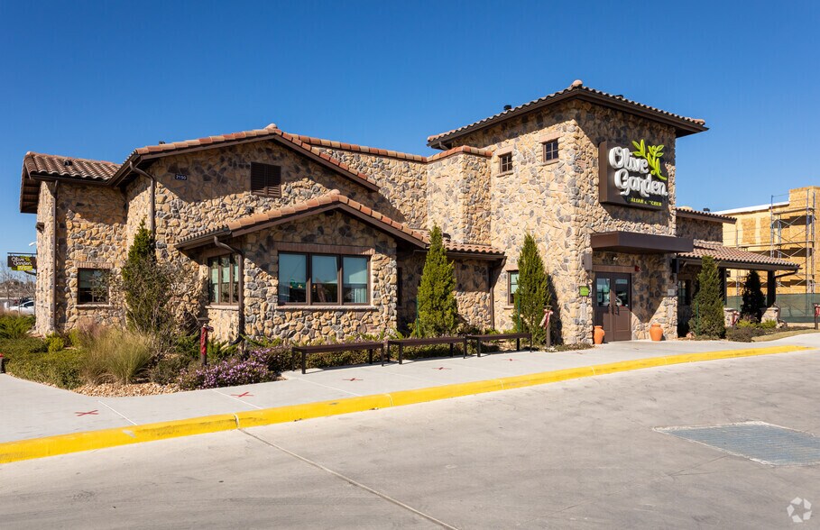 2100 Ikea Rbfcu Pky, San Antonio, TX for sale - Primary Photo - Image 1 of 1