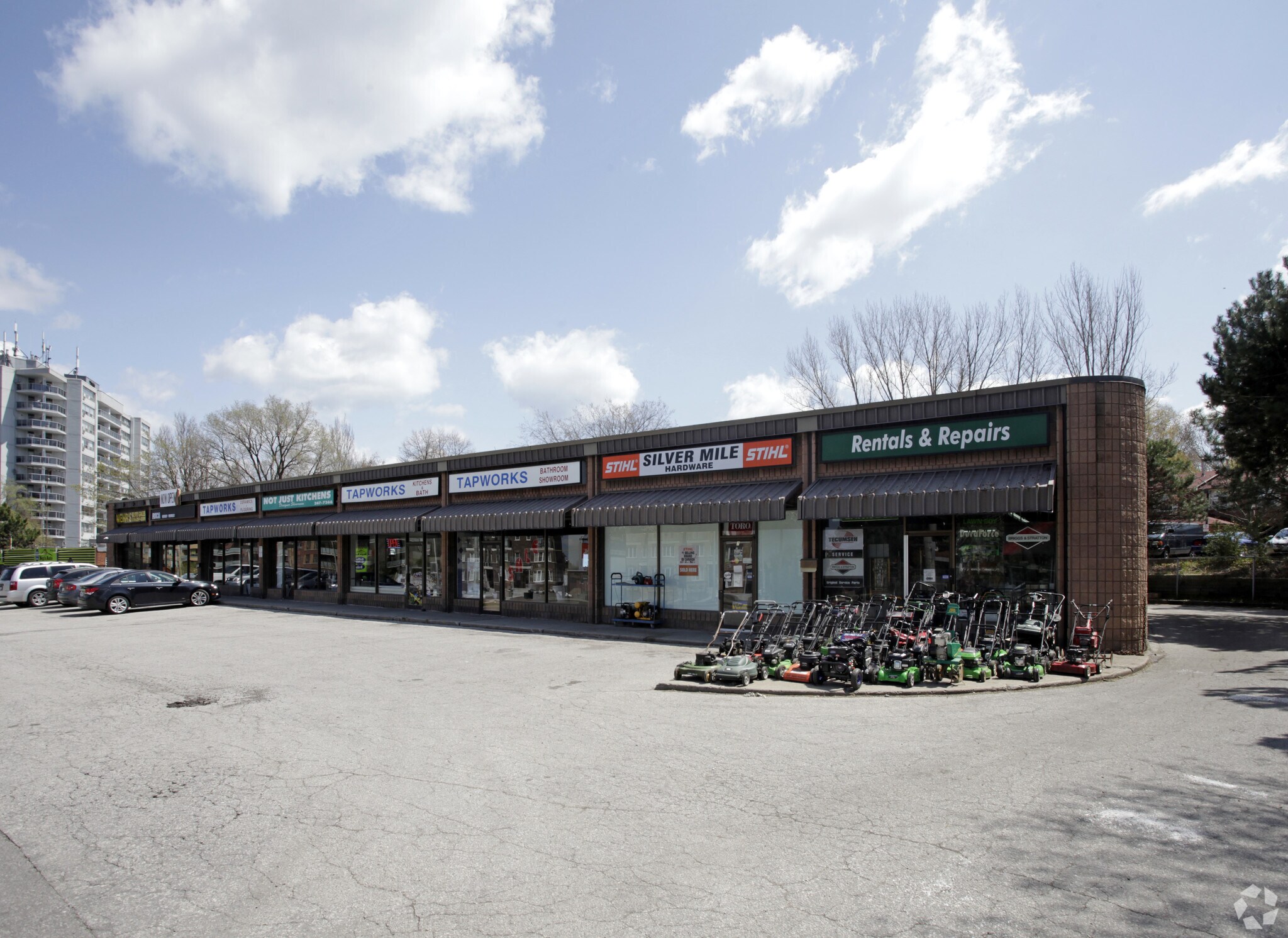 3355 Kingston Rd, Toronto, ON for sale Primary Photo- Image 1 of 1