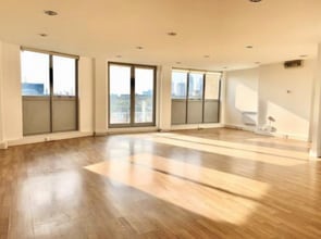 219 Long Ln, London for lease Interior Photo- Image 1 of 3