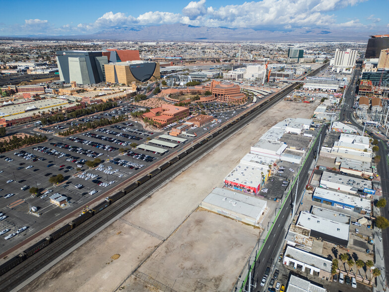 840 Commerce St, Las Vegas, NV for sale - Building Photo - Image 3 of 25