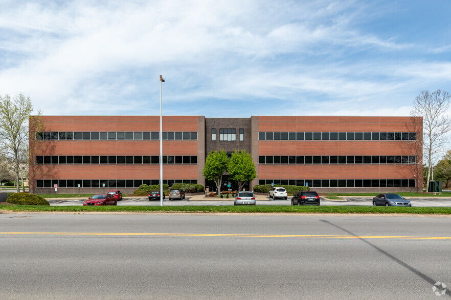 801 Royal Pky, Nashville, TN for lease - Building Photo - Image 1 of 15