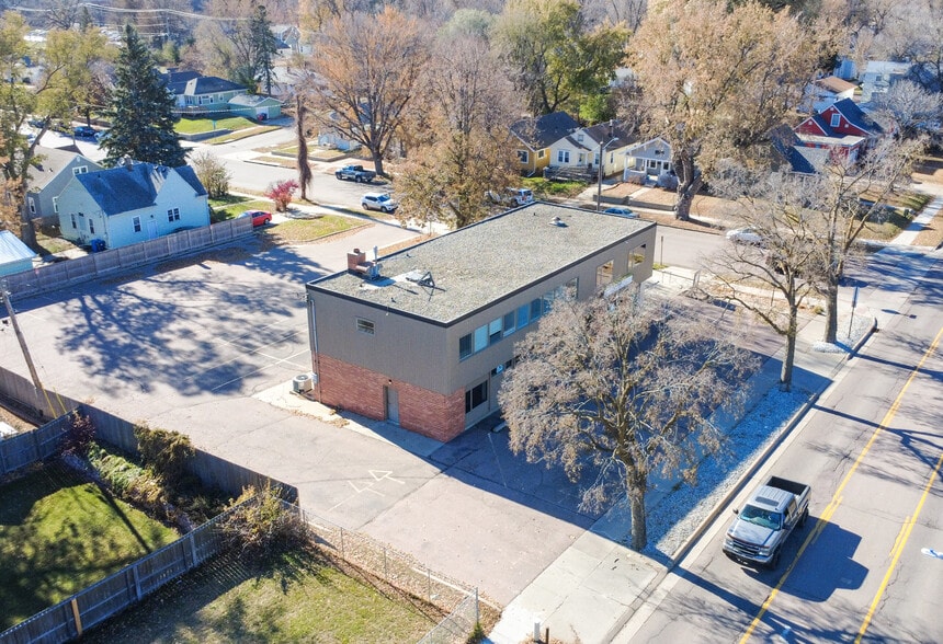 1800 S Summit Ave, Sioux Falls, SD for sale - Building Photo - Image 3 of 34