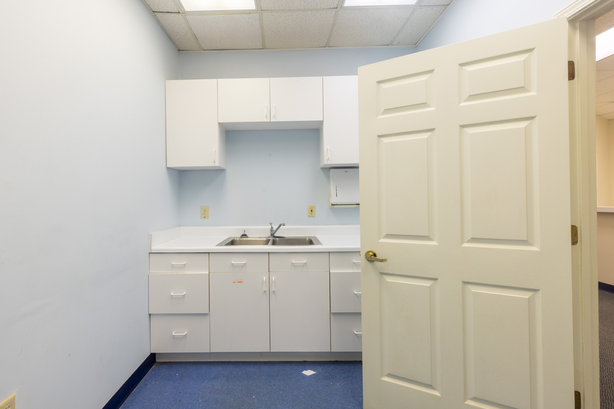 Suite J Interior Photo 7