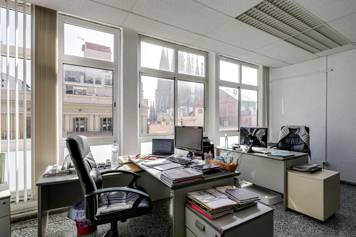 Barcelona, BAR 08025 - Unit 3 -  - Interior Photo - Image 1 of 18