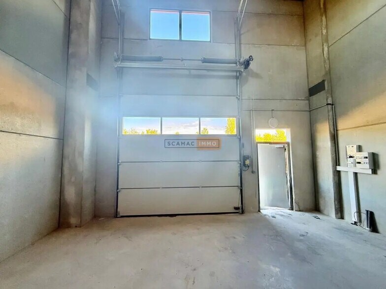 Industrial in Le Muy for lease - Interior Photo - Image 3 of 4