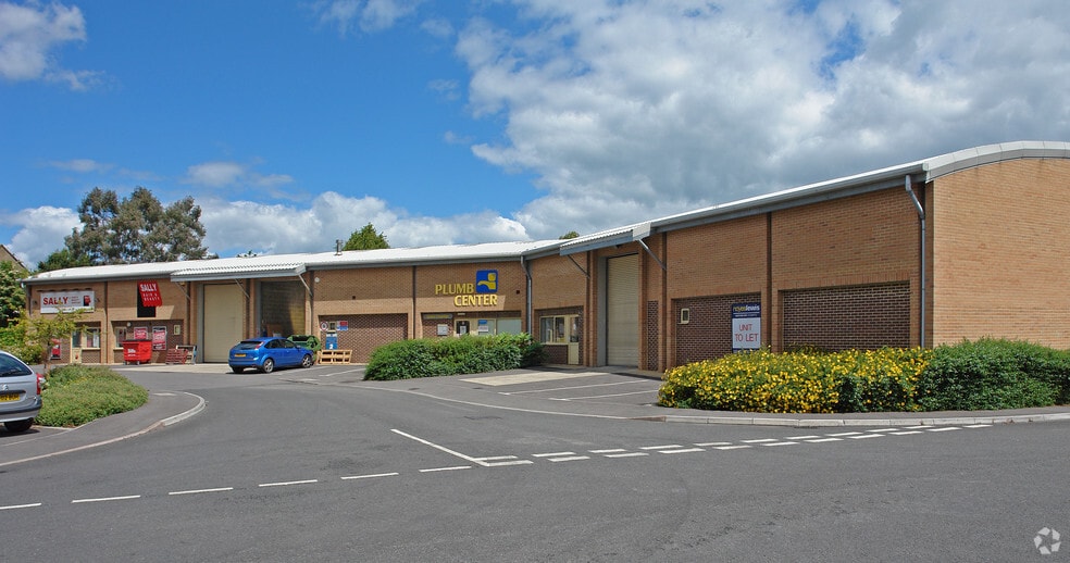 5 Chesterton Ln, Cirencester for lease - Primary Photo - Image 1 of 4