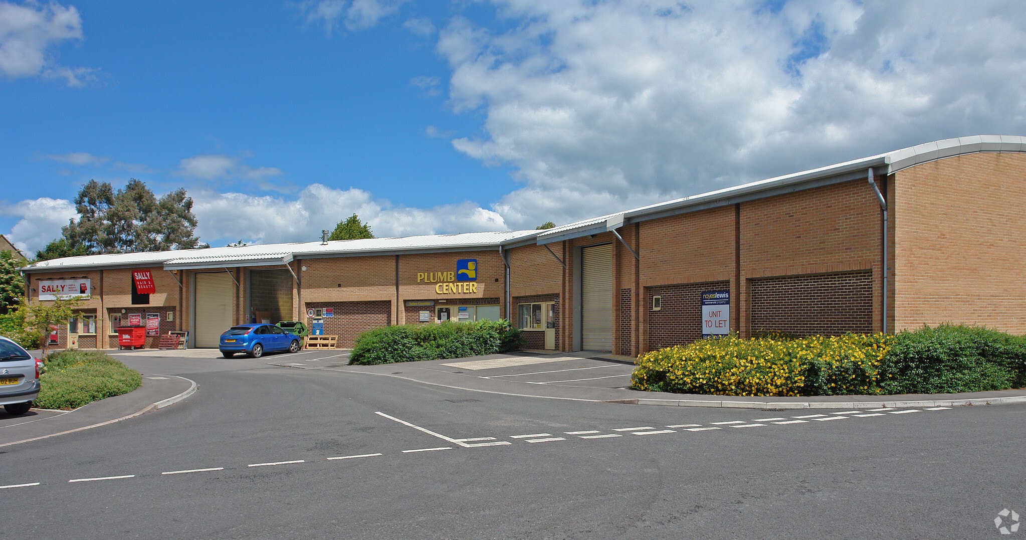 5 Chesterton Ln, Cirencester for lease Primary Photo- Image 1 of 5