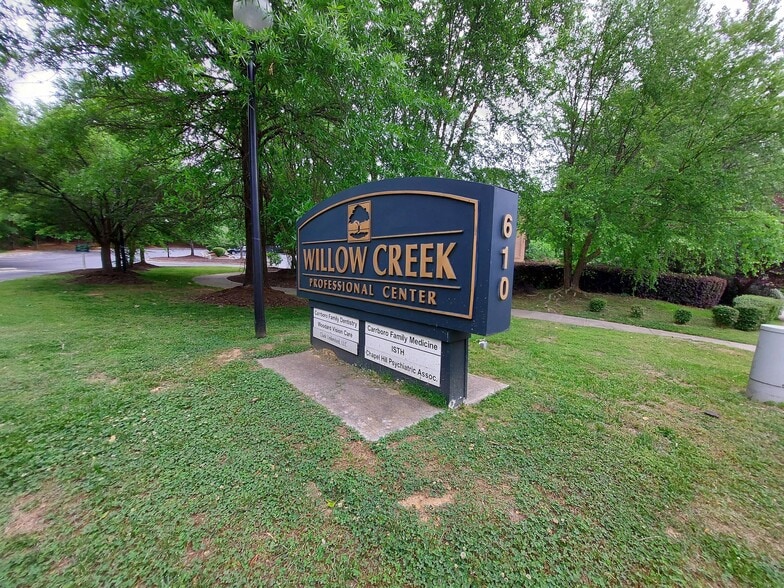 610 Jones Ferry Rd, Carrboro, NC for lease - Building Photo - Image 3 of 25