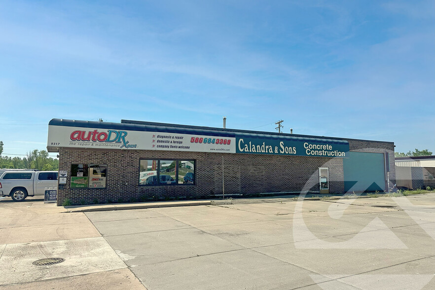 9317-9321 Marine City Hwy, Ira, MI for lease - Building Photo - Image 1 of 2