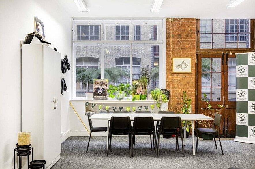 1-9 Underwood St, London for lease - Building Photo - Image 2 of 20