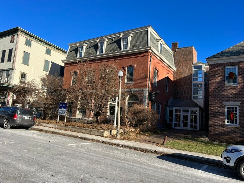 14 Grove St, Peterborough, NH 03458 Office for Sale