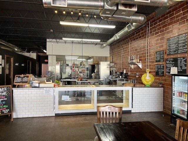 7401-7535 N May Ave, Oklahoma City, OK for lease - Building Photo - Image 2 of 10