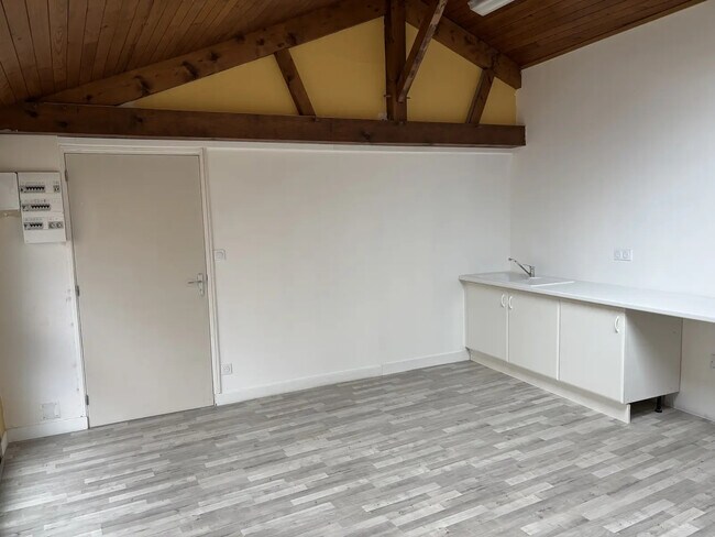 Location Bureaux 65 m²