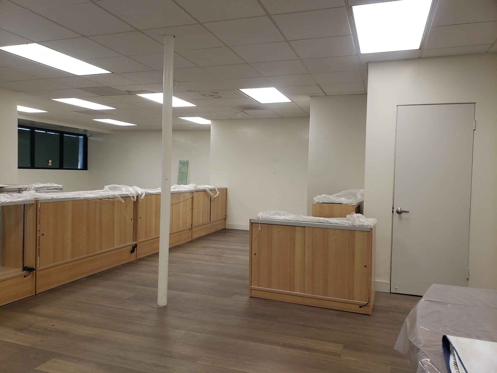 2181 W Venice Blvd, Los Angeles, CA for lease Interior Photo- Image 1 of 10