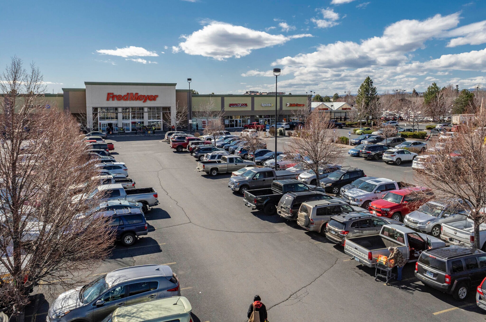944 SW Veterans Way, Redmond, OR for sale Primary Photo- Image 1 of 1