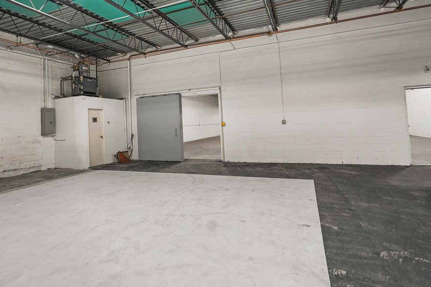 86 Lincoln St, Brighton, MA for lease - Interior Photo - Image 3 of 10