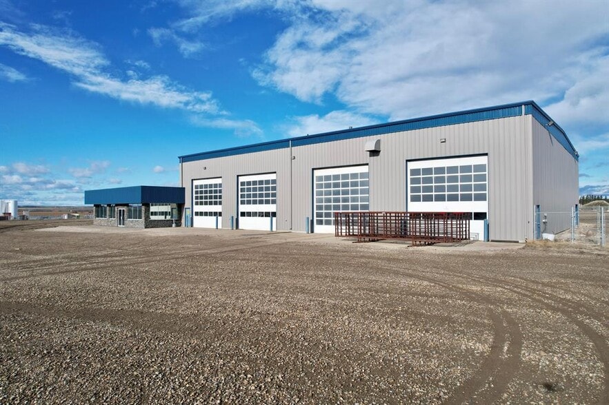 100-3 Street, Beaverlodge, AB for sale - Building Photo - Image 2 of 44