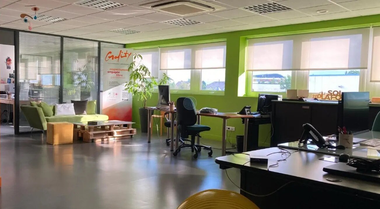 Office in Orléans for lease Interior Photo- Image 1 of 3