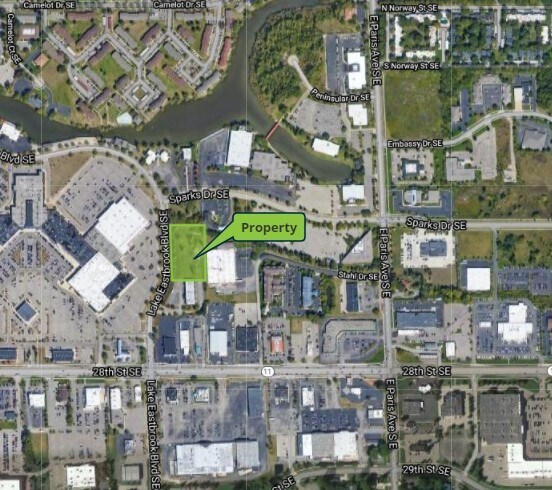 3801-SE Lake Eastbrook Blvd, Grand Rapids, MI for sale - Primary Photo - Image 1 of 5