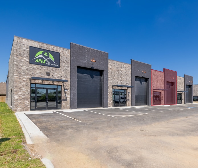 682-778 White Rd, Springdale, AR for lease - Building Photo - Image 3 of 6