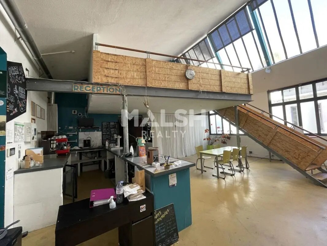 Retail in Lyon for lease Interior Photo- Image 1 of 11