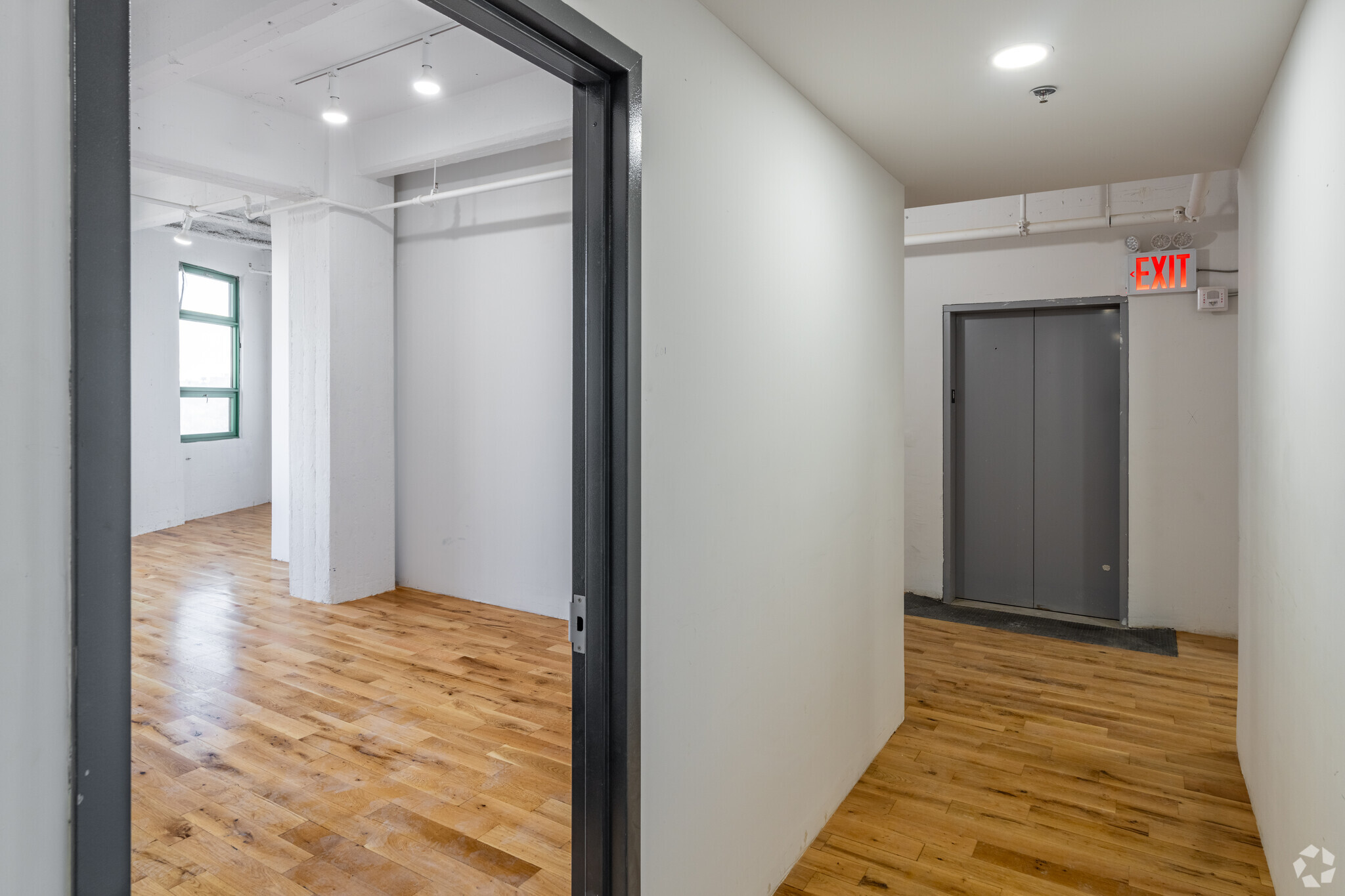 81 Prospect St, Brooklyn, NY for lease Interior Photo- Image 1 of 2