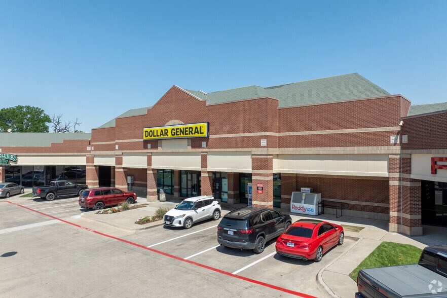 1001 NE Green Oaks Blvd, Arlington, TX for sale - Primary Photo - Image 1 of 1