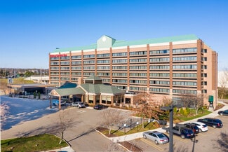 More details for 26000 American Dr, Southfield, MI - Hospitality for Sale