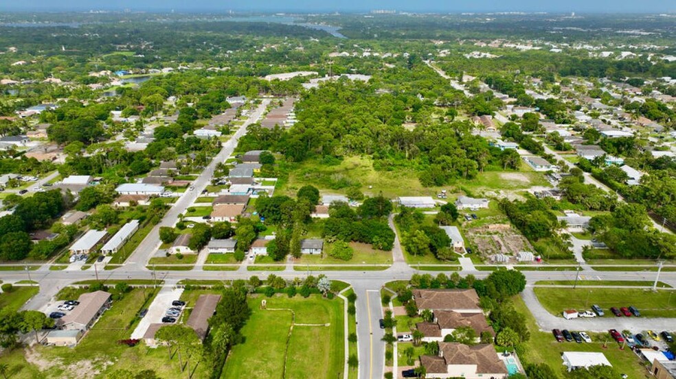 18094 Limestone Creek Rd, Jupiter, FL for sale - Building Photo - Image 3 of 5