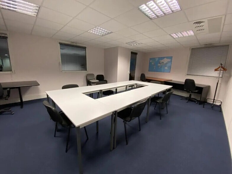 Office in Pacé for sale - Interior Photo - Image 1 of 8