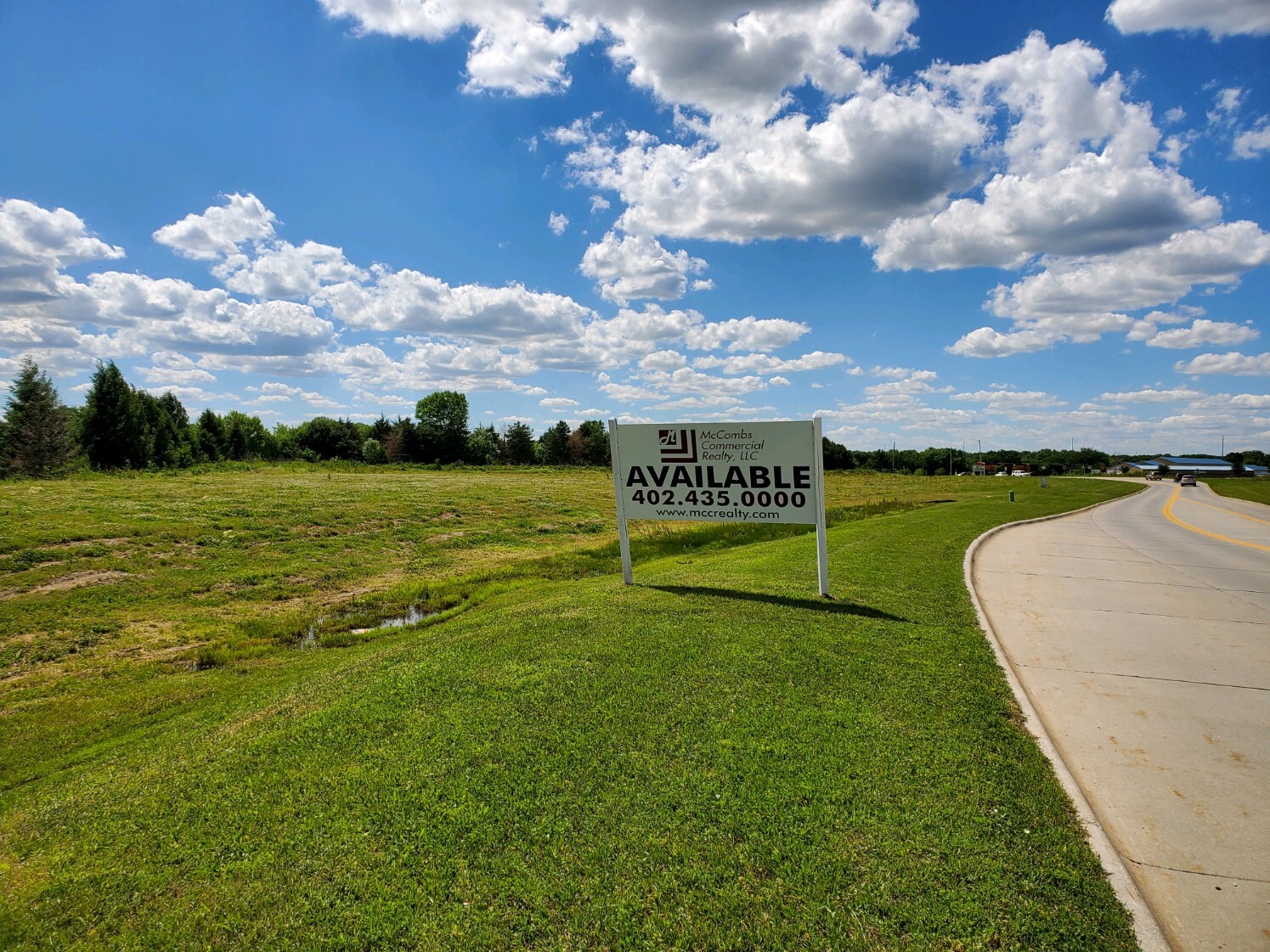 14th & Yankee Hill Rd, Lincoln, NE for sale Primary Photo- Image 1 of 1