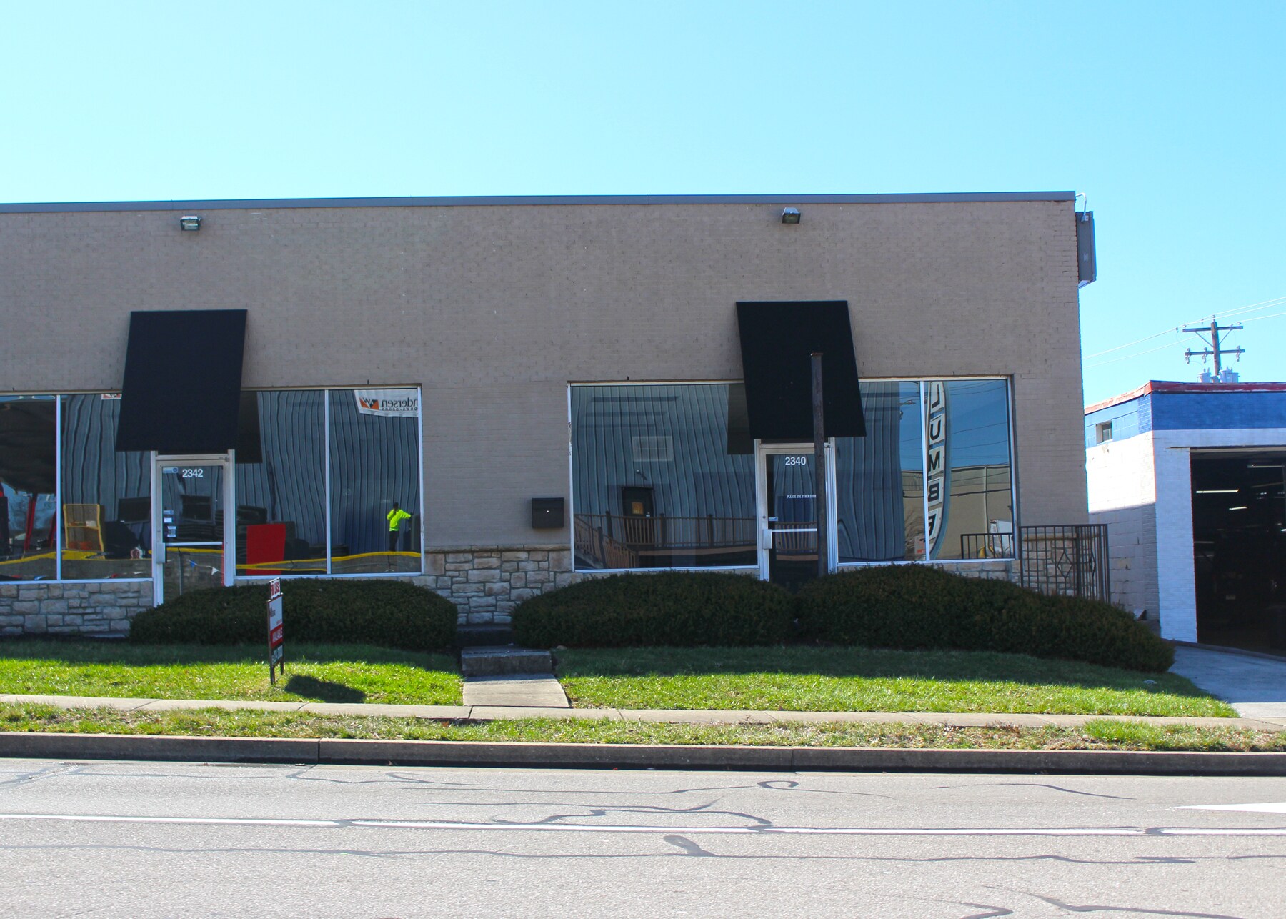 2340-2350 Palumbo Dr, Lexington, KY for sale Primary Photo- Image 1 of 1