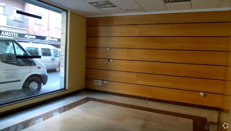 Retail in Cuenca, Cuenca for lease Interior Photo- Image 1 of 8