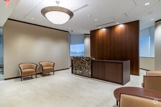 2600 W Big Beaver Rd, Troy, MI for lease Interior Photo- Image 2 of 14