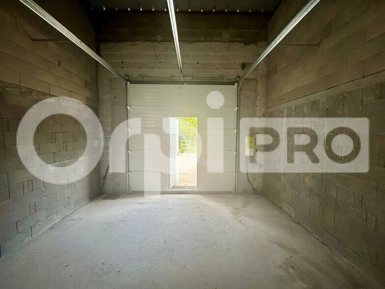 Flex in Saint-Chéron for sale - Building Photo - Image 3 of 8