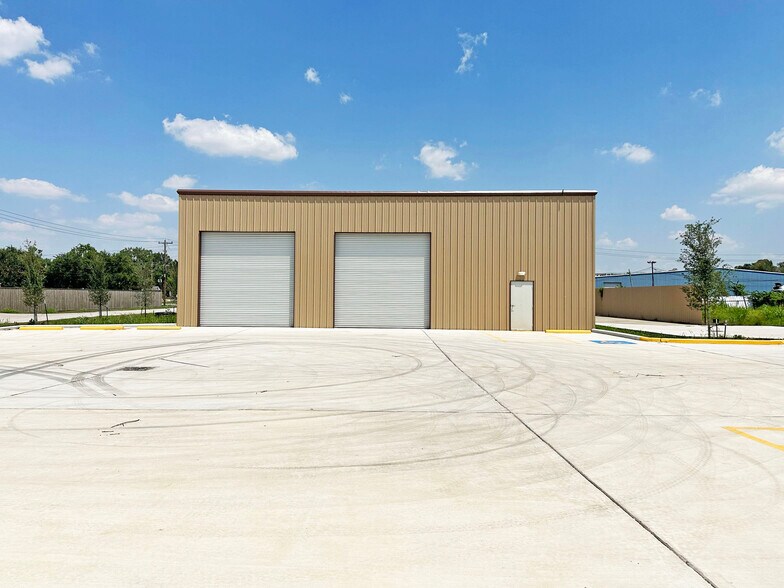 14625 Minetta St, Houston, TX for lease - Primary Photo - Image 1 of 7