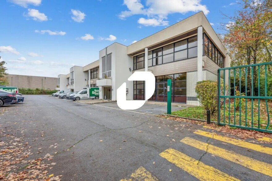 Office in Lognes for lease - Building Photo - Image 1 of 14