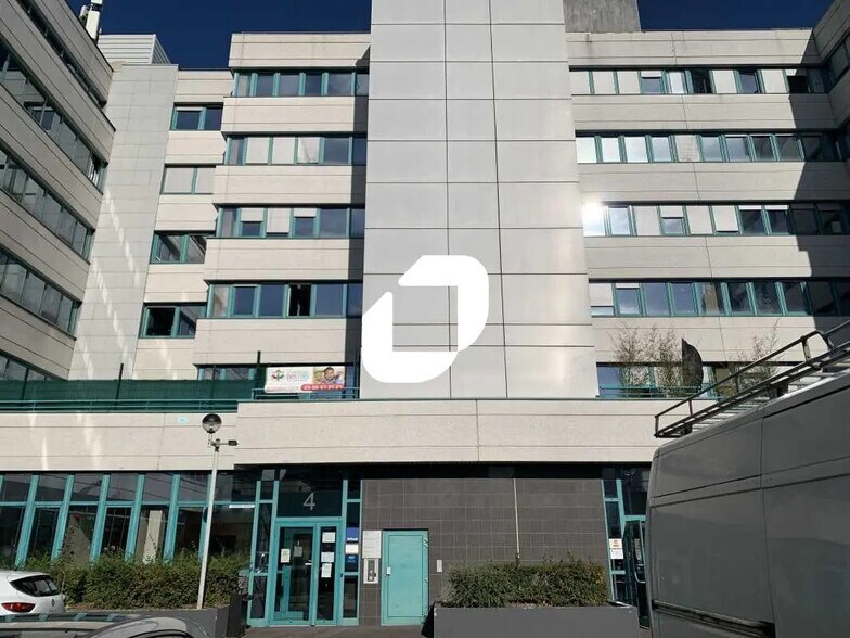 Office in Massy for lease - Building Photo - Image 1 of 12