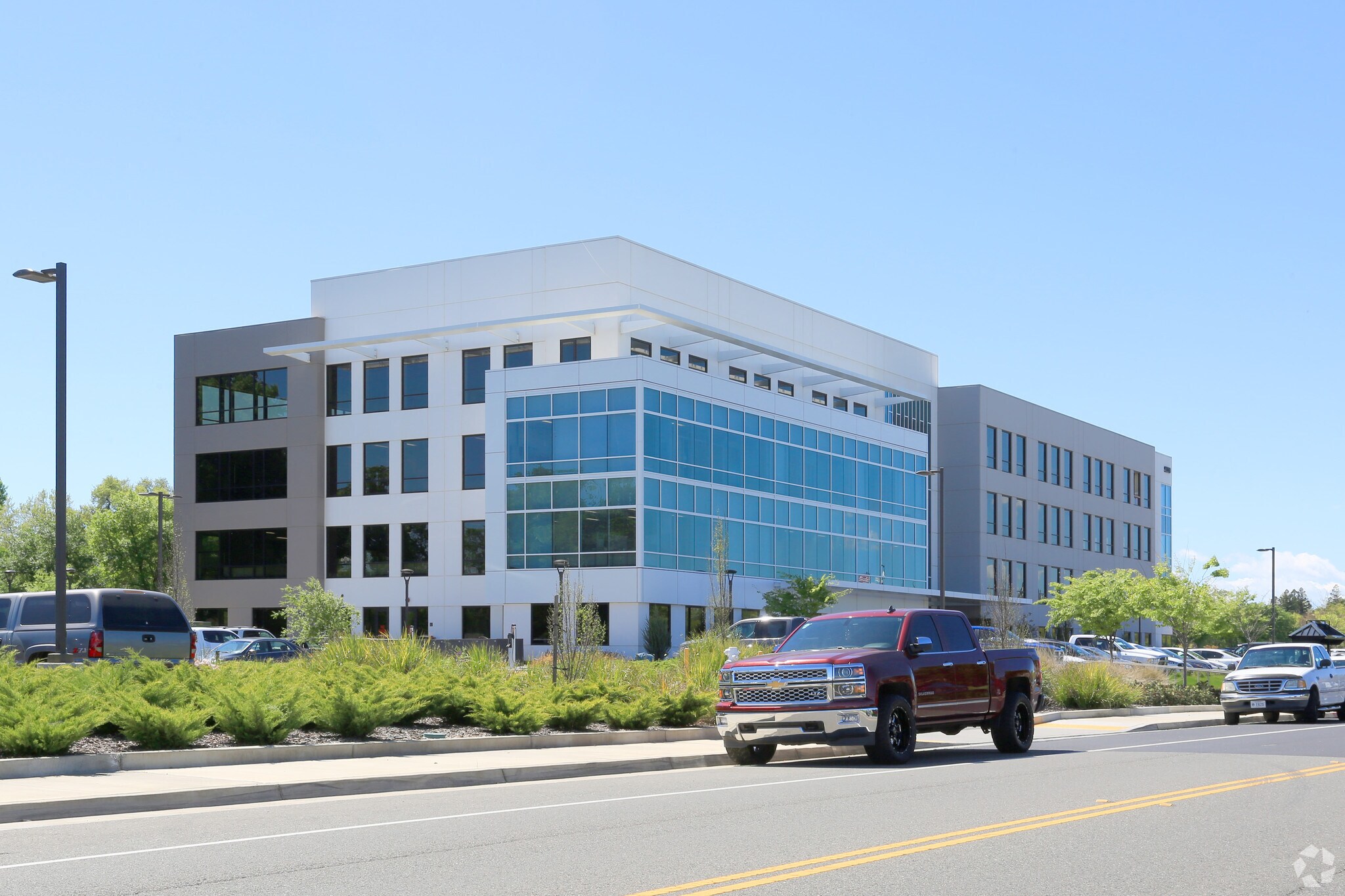 8220 Longleaf Dr, Elk Grove, CA 95758 Laguna Springs Corporate Cente