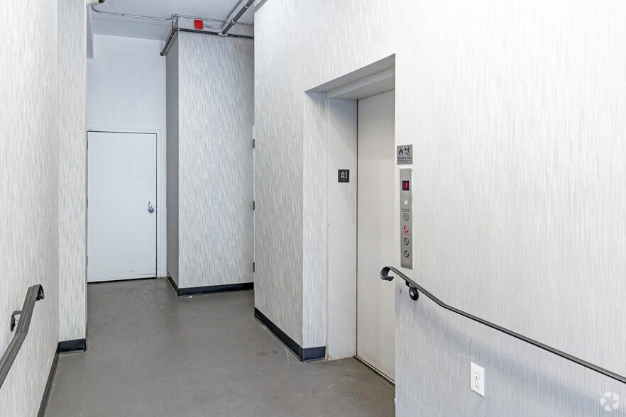 2918 Third Ave, Bronx, NY for lease - Lobby - Image 3 of 11