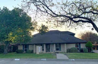 Bedford Tx Commercial Real Estate For Sale Loopnet Com